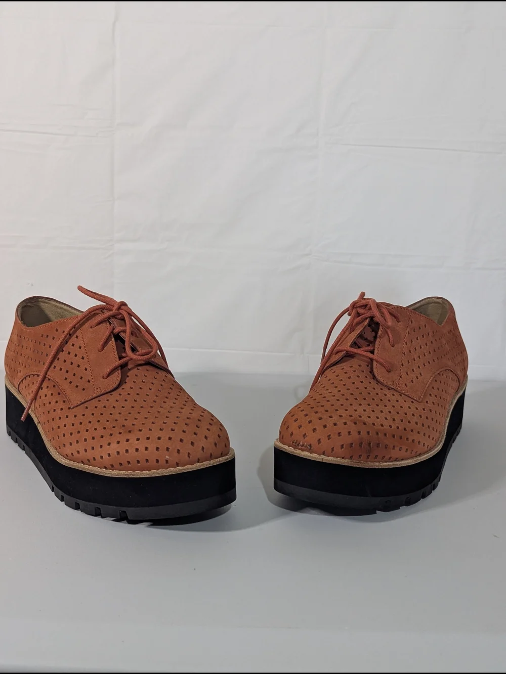 Eileen Fisher Perforated Leather Platform Oxfords Women’s Size 9 Cognac Lace Up